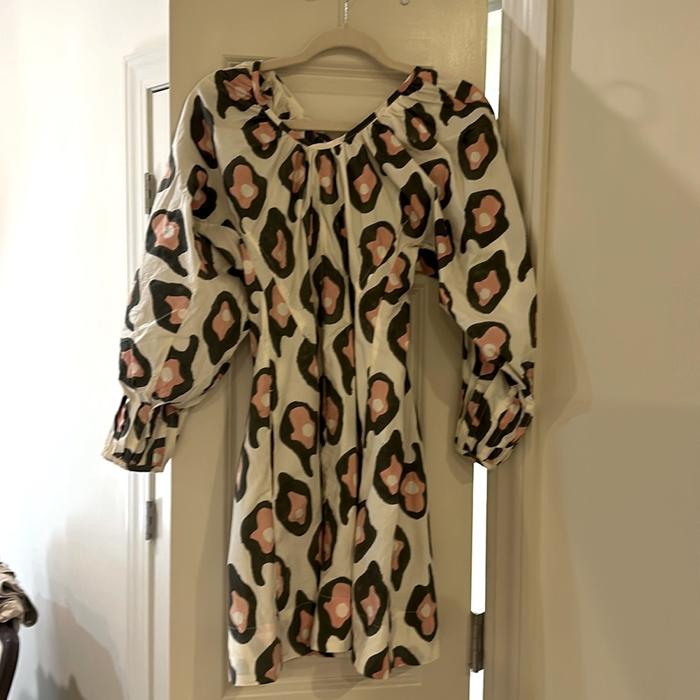 Mirth XS Naxos dress. Oyster print